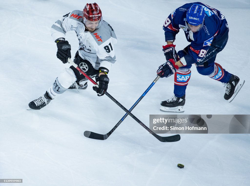 Adler Mannheim v Koelner Haie - DEL Play-Offs Semi Final Game 1
