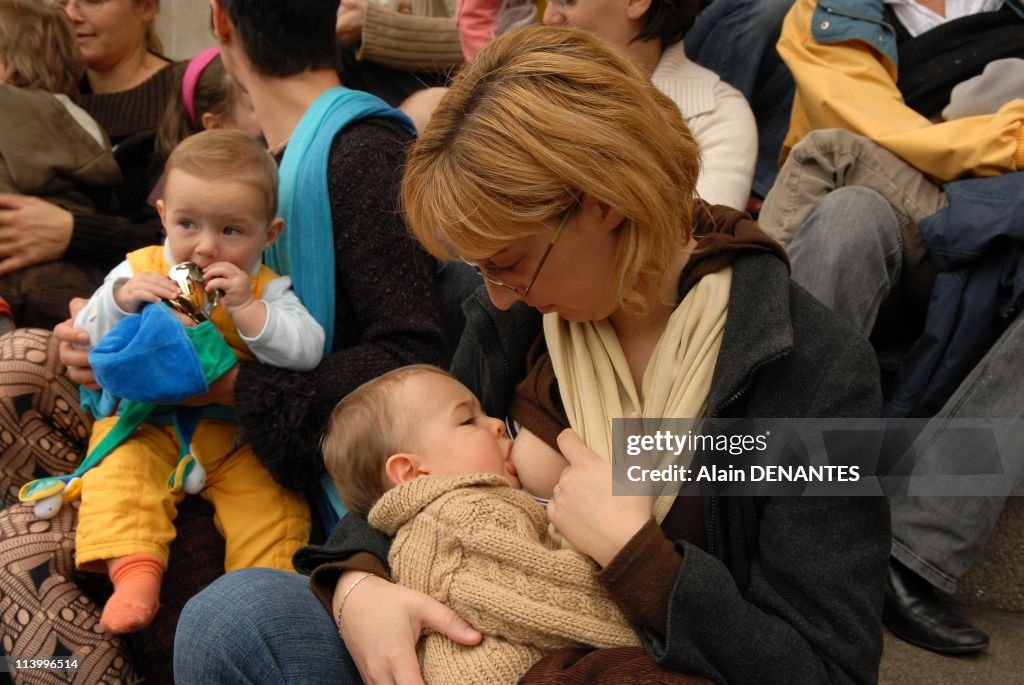 "La Grande Telee" in public: gathering the women giving the breast to their babies at the same time to promote for breastfeeding In Nantes, France On October 14, 2007-