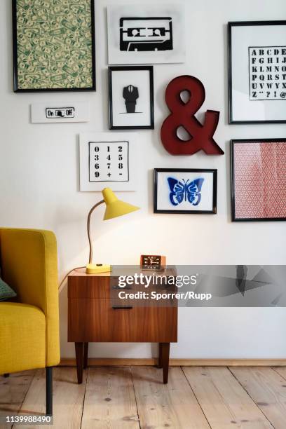 stylish house interior - lampada anglepoise foto e immagini stock