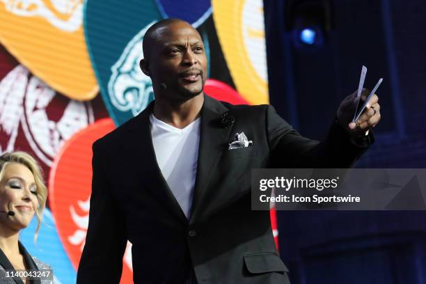 Former Tennessee Titans running back Eddie George speaks to the crowd at the first round of the 2019 NFL Draft on April 25 at the Draft Main Stage on...