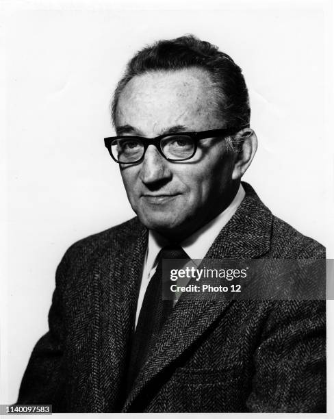 Sol Spiegelman was an American molecular biologist whose pioneering discoveries accelerated the study of gene mechanisms and laid the foundations of...