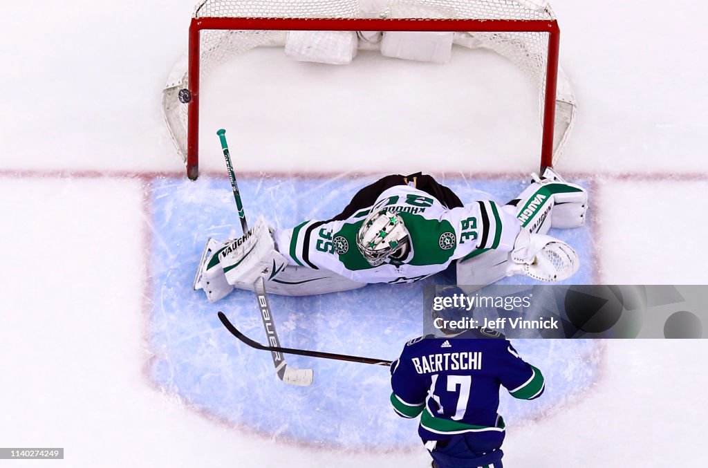 Dallas Stars v Vancouver Canucks