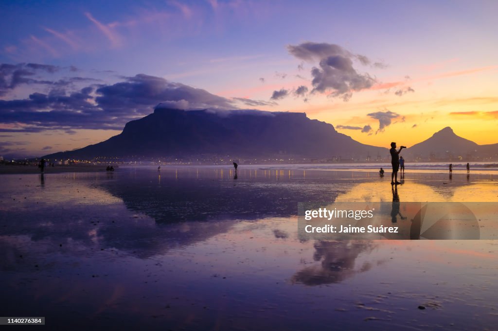 Table mountain sunset reflections 02