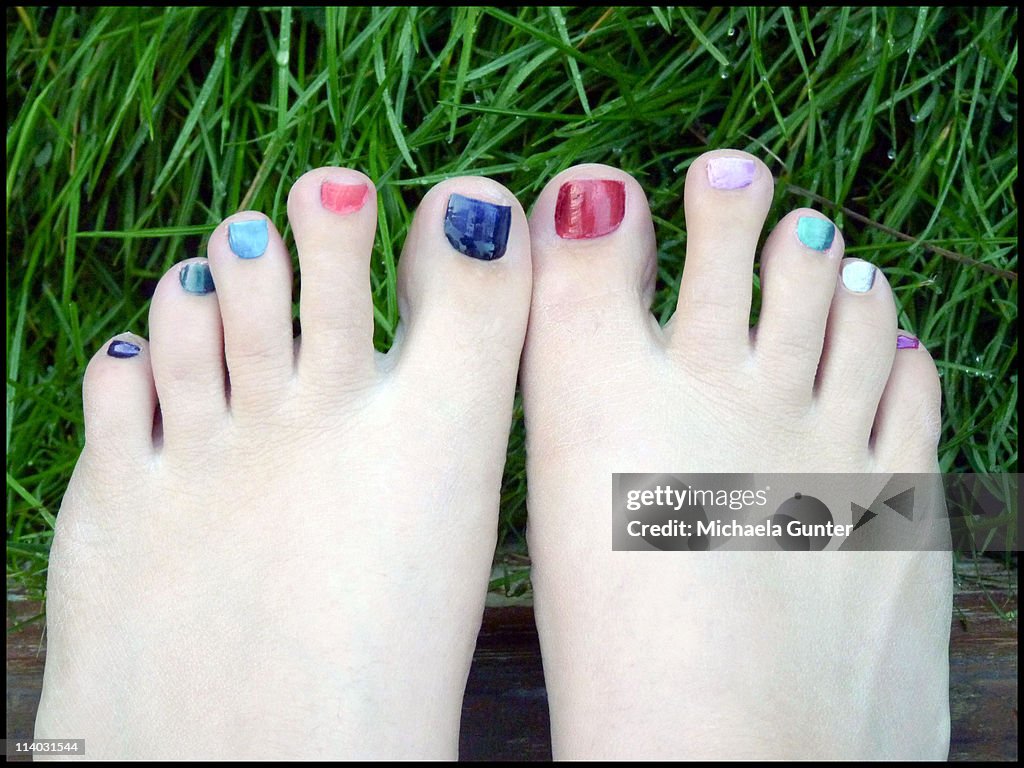 Shell Toes Rainbow Rainbow Toes High-Res Stock Photo - Getty Images