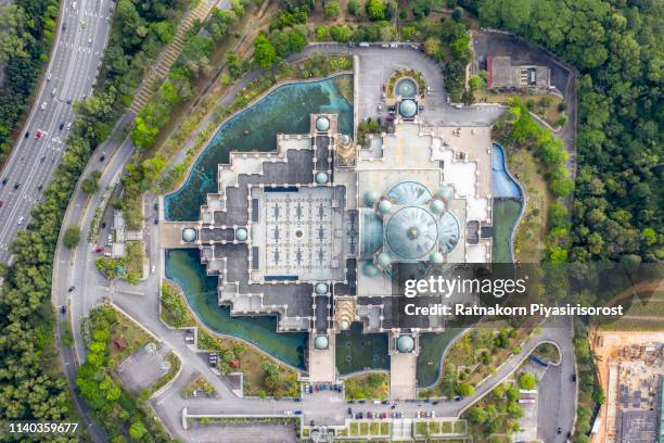 kuala lumpur, malaysia, aerial view of the federal territory mosque masjid wilayah persekutuan - federal territory mosque stock pictures, royalty-free photos & images