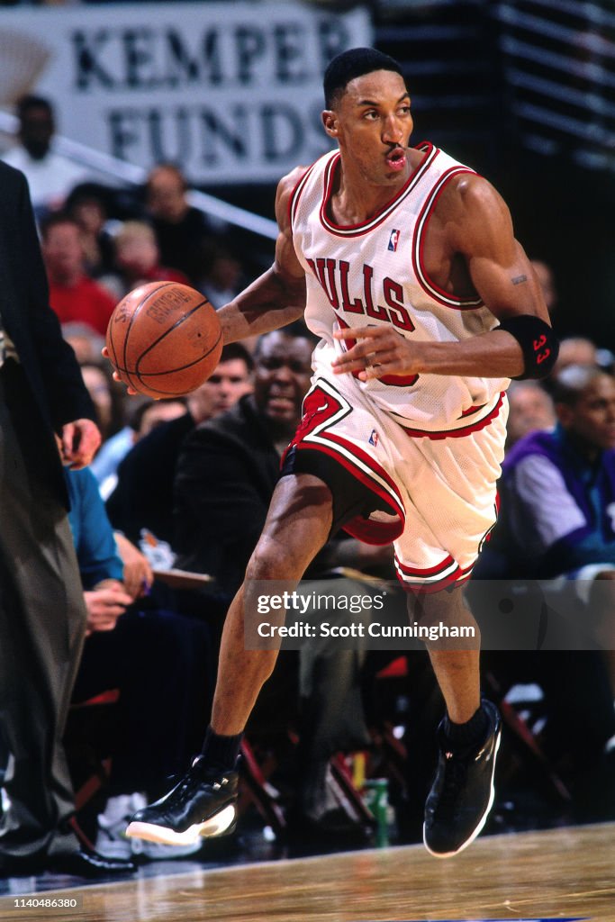 Charlotte Hornets v Chicago Bulls
