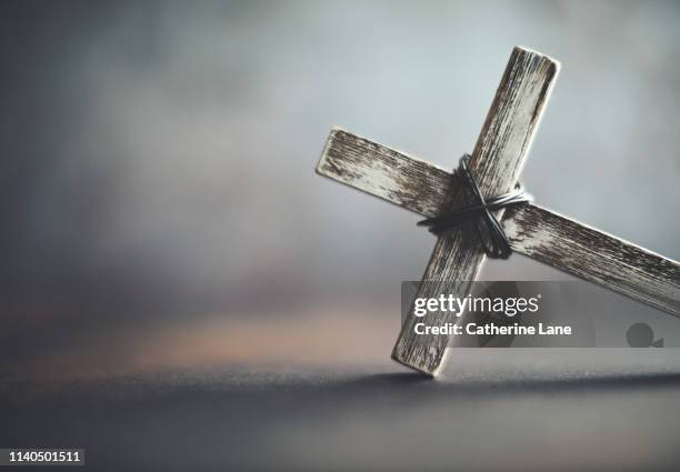 cross with copy space - good friday - fotografias e filmes do acervo