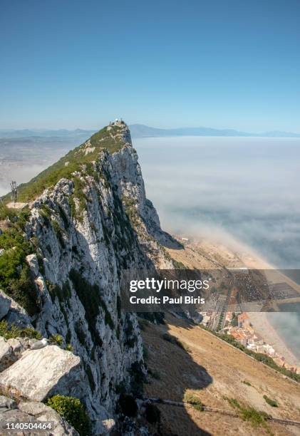 gibraltar,  view from the crest of the rock, uk - pedra de gibraltar - fotografias e filmes do acervo