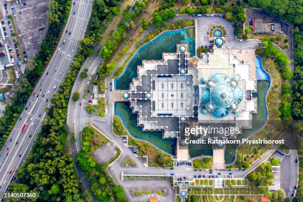 kuala lumpur, malaysia, aerial view of the federal territory mosque masjid wilayah persekutuan - federal territory mosque stock pictures, royalty-free photos & images