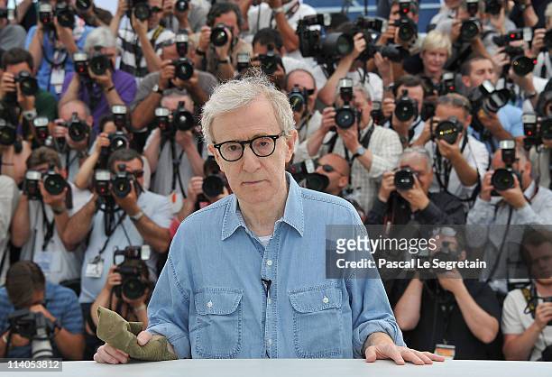 Director Woody Allen attends the 'Midnight In Paris' photocall at the Palais des Festivals during the 64th Cannes Film Festival on May 11, 2011 in...