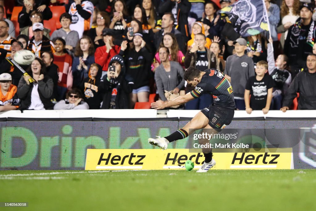 NRL Rd 4 - Panthers v Wests Tigers