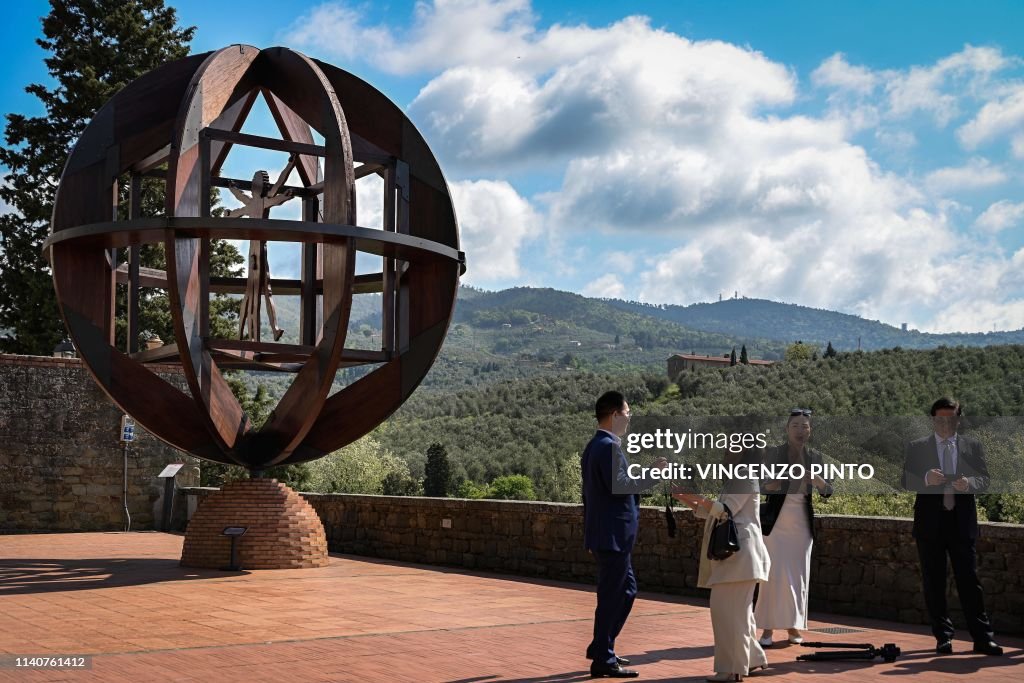 ITALY-CULTURE-DAVINCI-ANNIVERSARY-HAIR