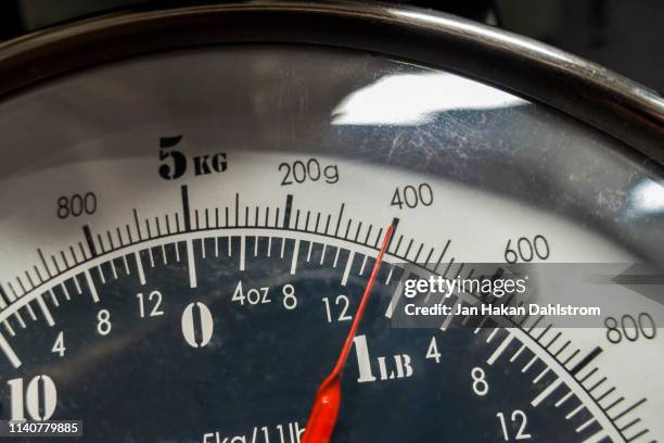 weight scale in kg and lbs - pound unit of mass stock pictures, royalty-free photos & images