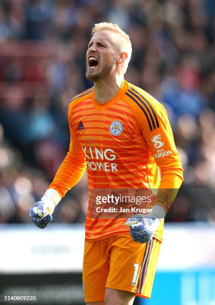 Kasper Schmeichel of Leicester City celebrates during the Premier League match between Huddersfield Town and Leicester City at John Smith's Stadium...