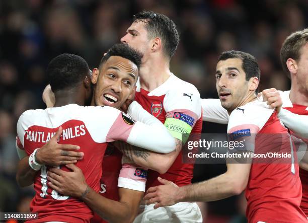 Pierre-Emerick Aubameyang of Arsenal celebrates scoring their 3rd goal with Ainsley Maitland-Niles, Granit Xhaka, Henrikh Mkhitaryan and Nacho...