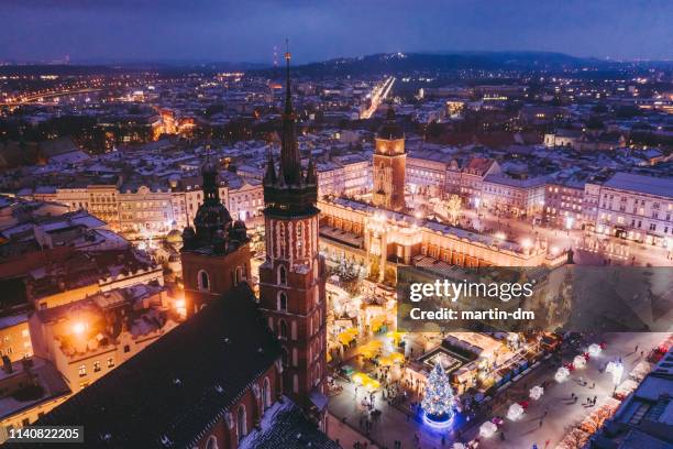 la magia de la navidad - cracovia fotografías e imágenes de stock