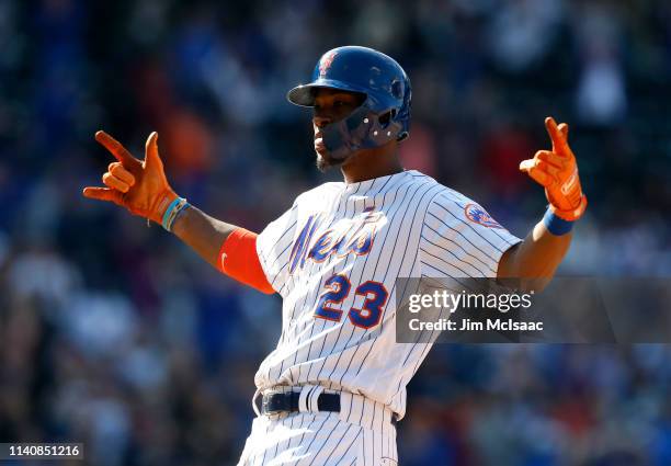Keon Broxton of the New York Mets reacts after his run scoring single in the eighth inning against the Washington Nationals at Citi Field on April...