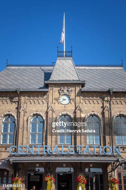 central station in gothenburg, sweden - hours around the world stock pictures, royalty-free photos & images