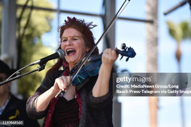 Lisa Ragin 1,125 The Ragin Cajun Photos & High Res Pictures - Getty Images