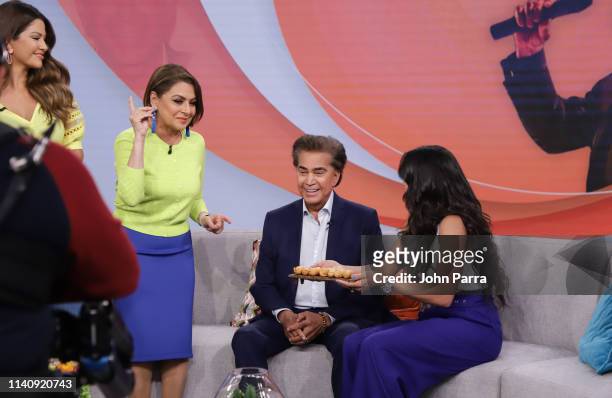 Alan Tacher, Ana Patricia Gonzlez, Maria Antonierta Collins, Jose Luis Rodriguez and Francisca Lachapel visit Univision's "Despierta America" on May...
