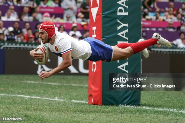 Gabin Villiere of France score a try during Cup Semi Finals between Samoa and France on day three of the Cathay Pacific/HSBC Hong Kong Sevens at the...