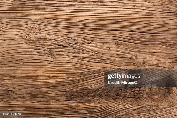 grooved old wood table surface - wood material - fotografias e filmes do acervo