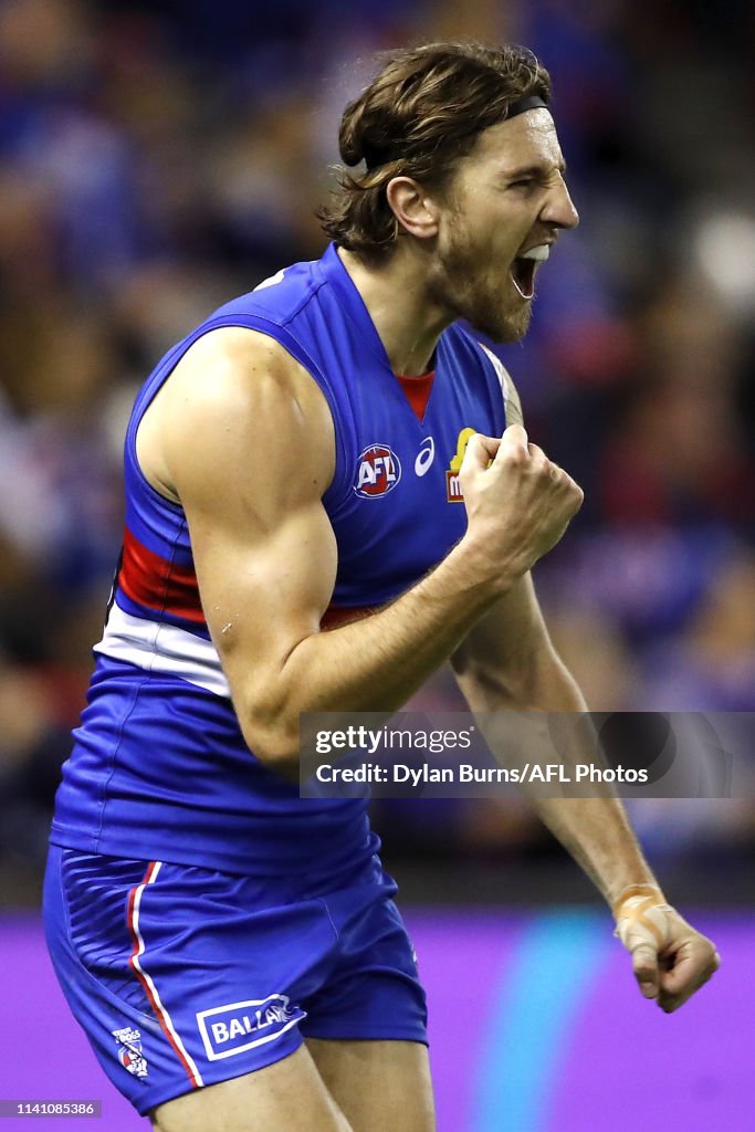 AFL Rd 7 - Western Bulldogs v Richmond