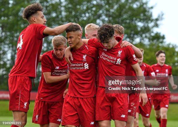 Fidel O'Rourke of Liverpool celebrates his goal with Rhys Williams, Jack Bearne, Luis Longstaff, Neco Williams and Paul Glatzel during the U18...