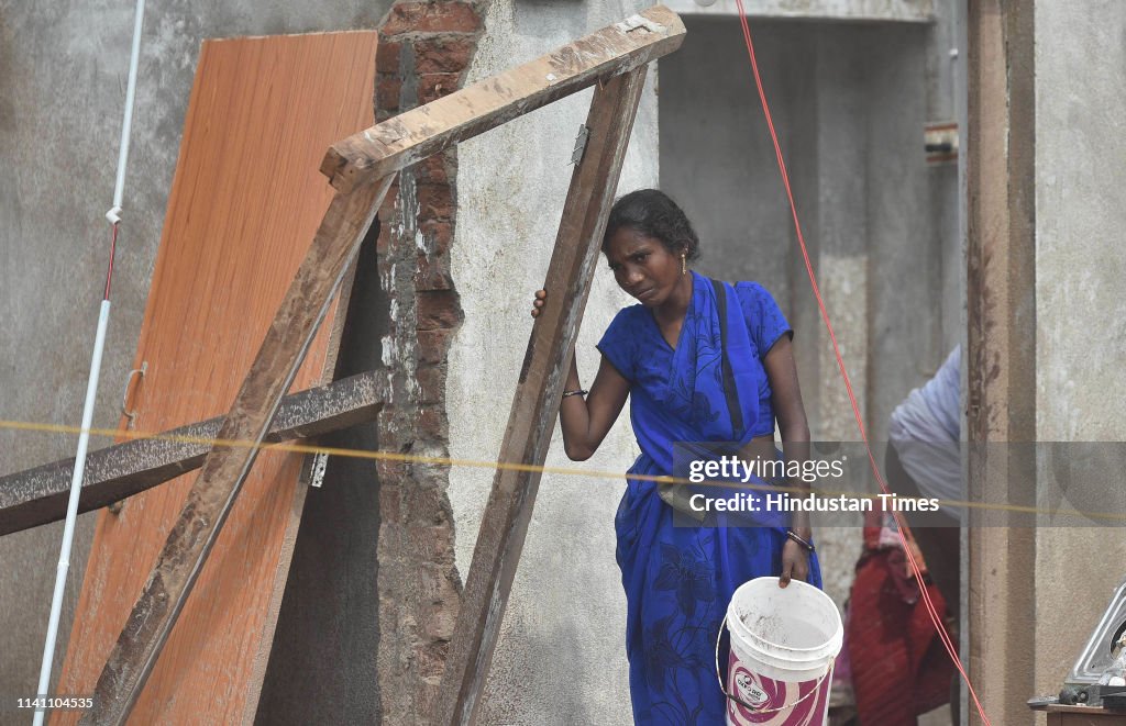 Cyclone Fani Hits Odhisa, West Bengal Triggering Heavy Rainfall, Uprooting Trees