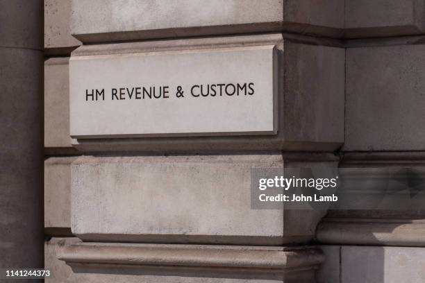 hm revenue and customs building on whitehall,westminster. - hmrc stock-fotos und bilder