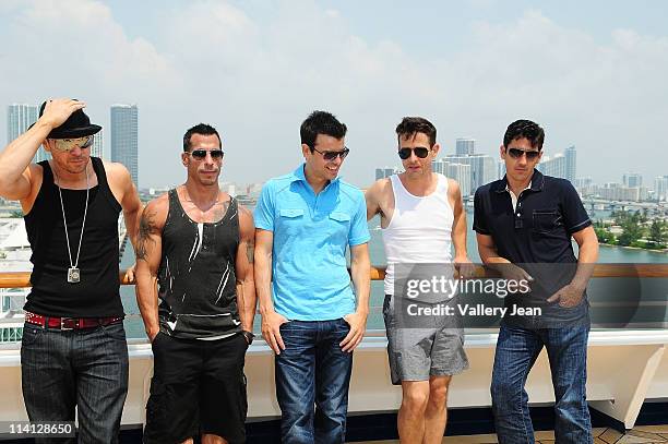 39 The New Kids On The Block Set Sail On The High Seas Fo Their Third Nkotb  Cruise Photos & High Res Pictures - Getty Images