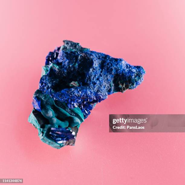 azurite mineral - carbonate mineral imagens e fotografias de stock