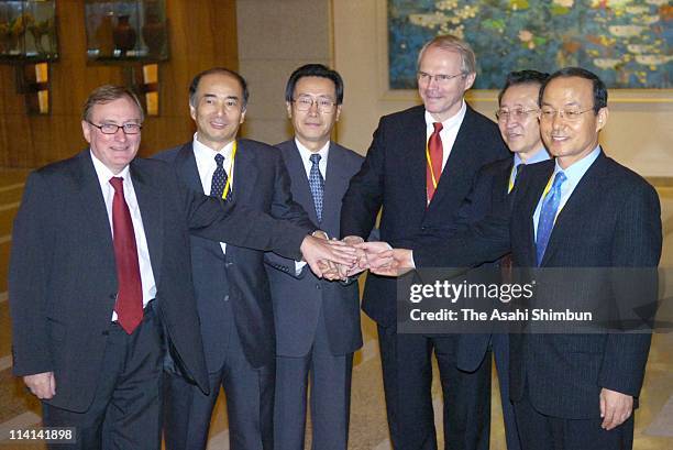 Russian Deputy Foreign Minister Alexander Alexeyev, Director General of Japanese Foreign Ministry's Asian and Oceanian Affairs Bureau Kenichiro...