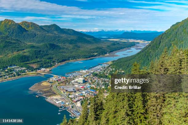 aerial view of juneau and the gastineau channel - serra do pilar porto imagens e fotografias de stock