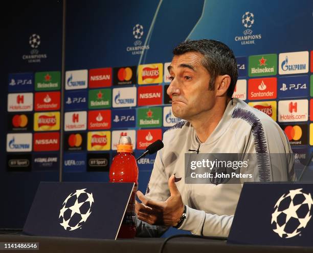 Manager Ernesto Valverde of Barcelona speaks during a press conference at Old Trafford on April 09, 2019 in Manchester, England.