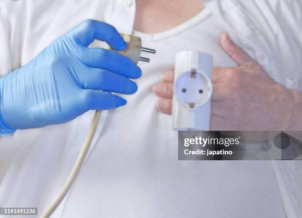 euthanasia - euthanasie photos et images de collection