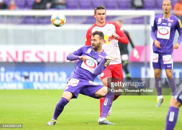 Michael Madl of Austria Wien and Smail Prevljak of Red Bull Salzburg during the tipico Bundesliga match between Austria Wien and RB Salzburg at...
