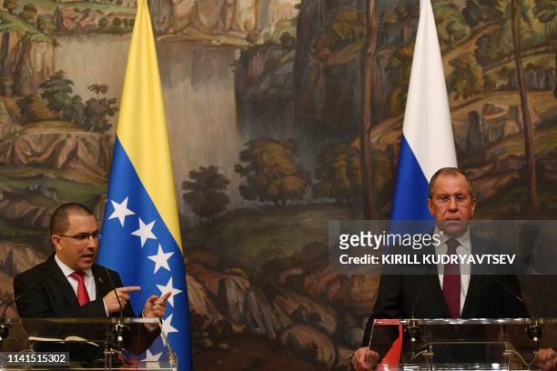 Russian Foreign Minister Sergei Lavrov and Venezuela's Foreign Minister Jorge Arreaza give a press conference in Moscow on May 5, 2019.