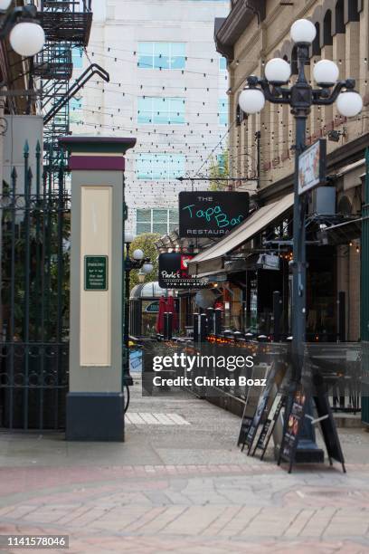trounce alley - victoria canada dining stock pictures, royalty-free photos & images
