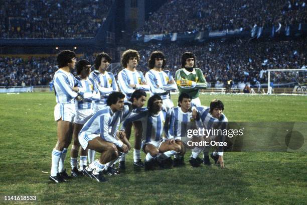 Team Argentina line-up during the FIFA World Cup match between Argentina and Poland on June 14, 1978 in Gigante de Arroyito stadium, Rosario,...