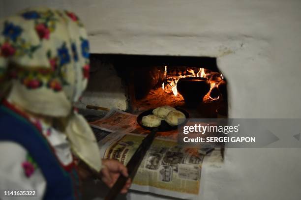 Cakes Comin Rites 21 Lutki Stock Photos, High-Res Pictures, and Images - Getty Images