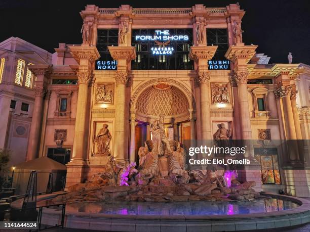 forum shops en caesars, las vegas, nevada, usa - caesars palace las vegas fotografías e imágenes de stock