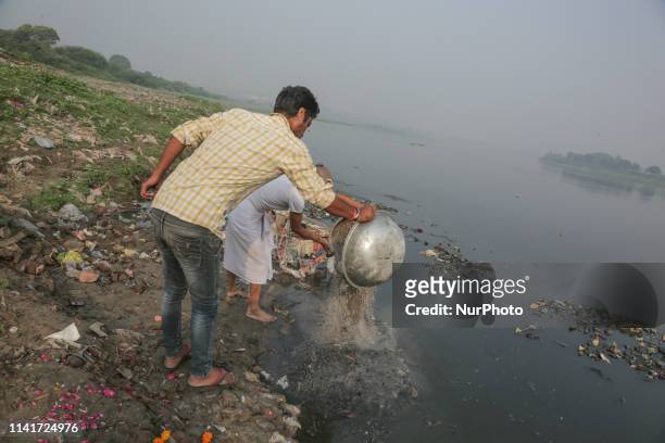 Tajganj Cremation Center in Agra, Uttar Pradesh state in India. The cremation center with some shrines and temples lies on the riverbank of the...