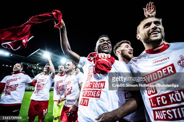 Team mates of Koeln celebrate winning after the Second Bundesliga match between SpVgg Greuther Fuerth and 1. FC Koeln at Sportpark Ronhof Thomas...