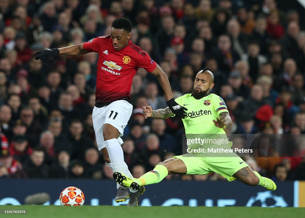 Manchester United v FC Barcelona - UEFA Champions League Quarter Final: First Leg