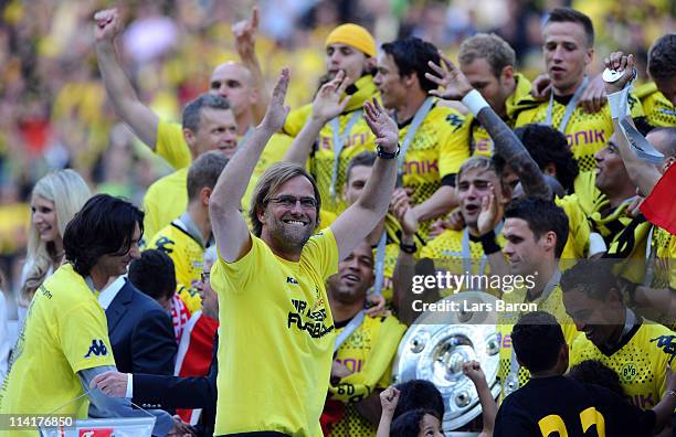 Head coach Juergen Klopp of Dortmund celebrates after the Bundesliga match between Borussia Dortmund and Eintracht Frankfurt at Signal Iduna Park on...