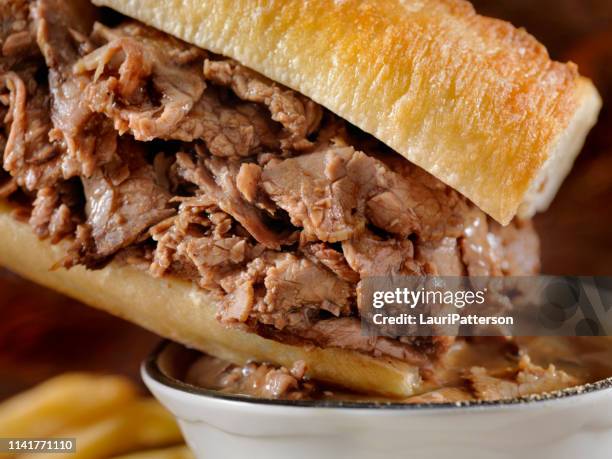 french beef dip - dipping sauce stock-fotos und bilder