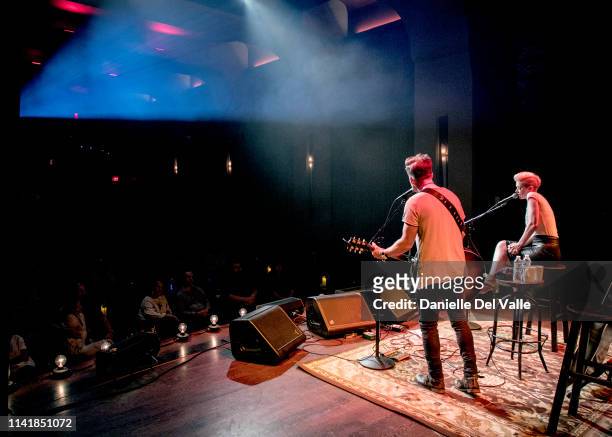 Keifer and Shawna Thompson of musical duo Thompson Square perform at Franklin Theatre on May 6, 2019 in Franklin, Tennessee.