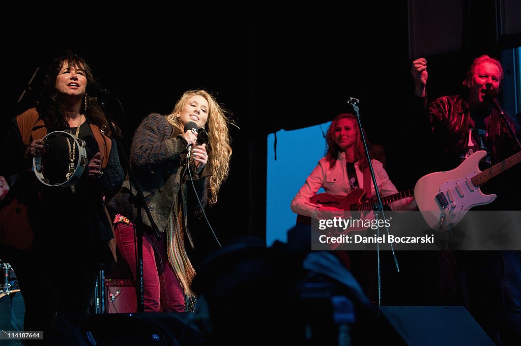 "American Idol" Season 10 - Haley Reinhart Homecoming