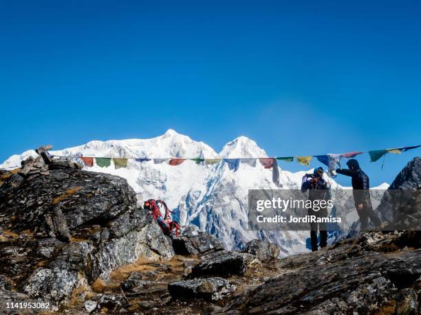 kanchenjunga - annapurna range stock pictures, royalty-free photos & images
